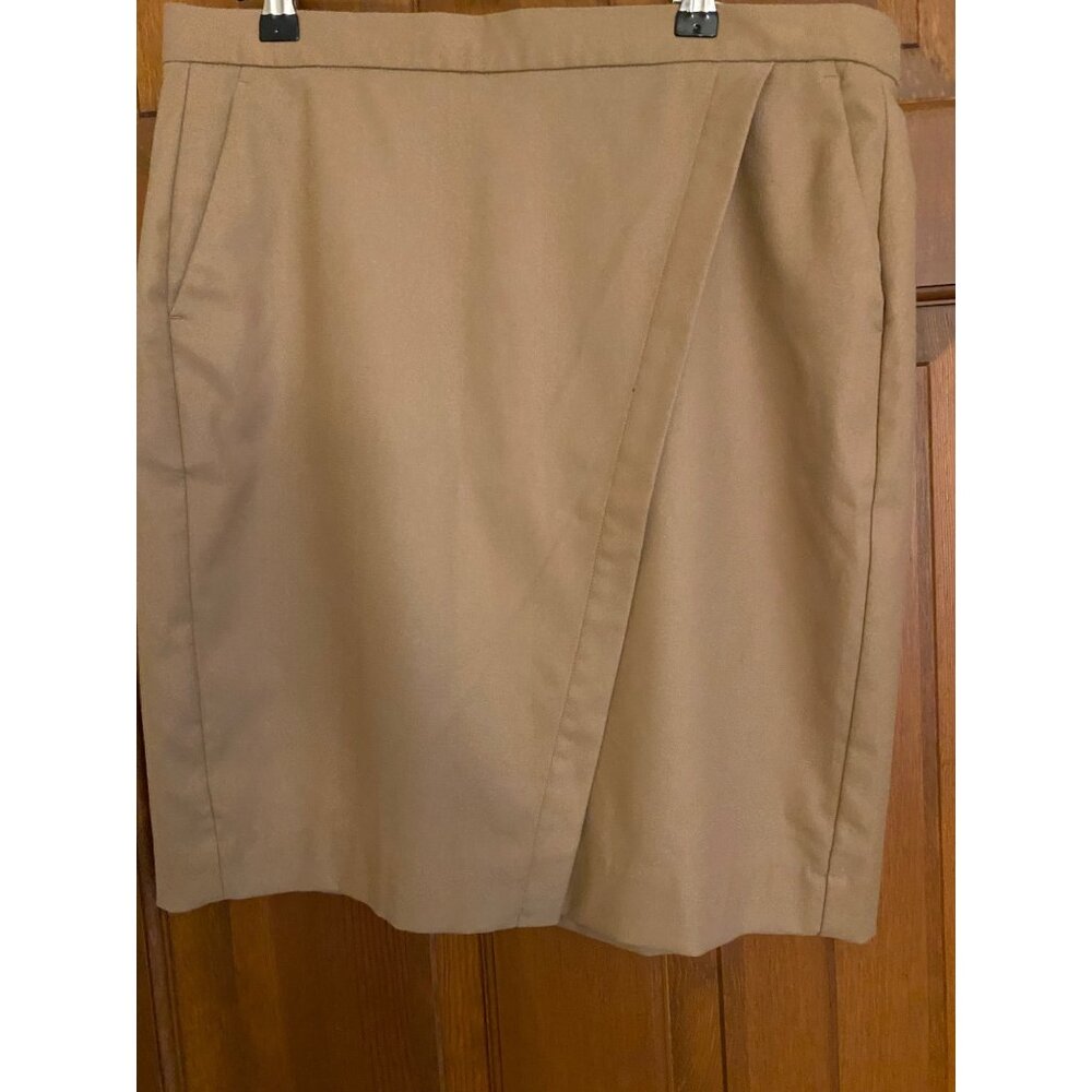 Banana Republic Camel Wrap Pencil Skirt Womens 10P Petite Mid-Knee Office Career